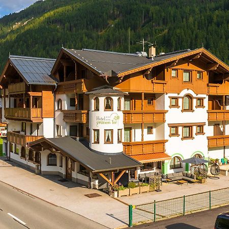 Hotel Zum Gruenen Tor ทักซ์ ภายนอก รูปภาพ